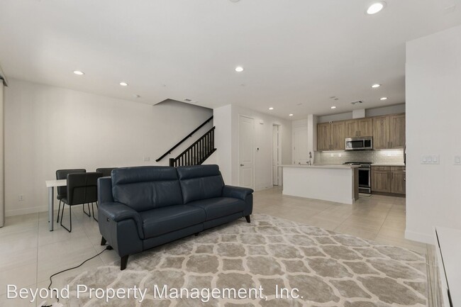 Building Photo - 3 br, 2.5 bath House - 3128 Nala Way