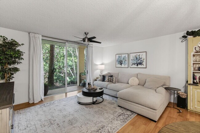 Building Photo - 1100 Scotia Dr