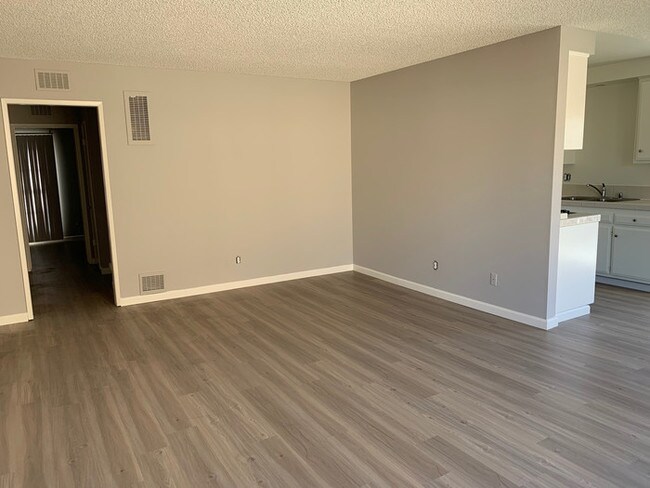 Building Photo - 3821 Green Ave
