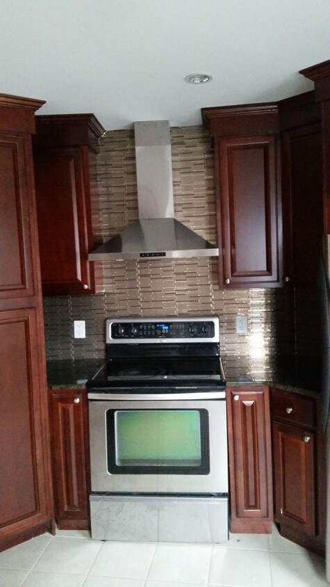 Primary Photo - 16 Oak Pl