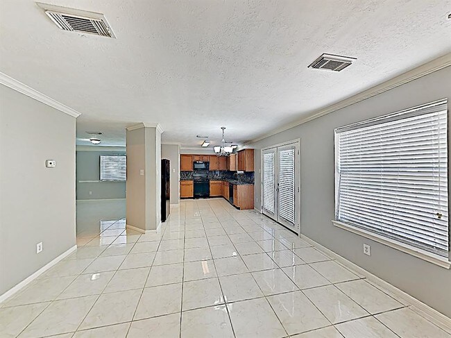 Building Photo - 9300 Tejas Ct