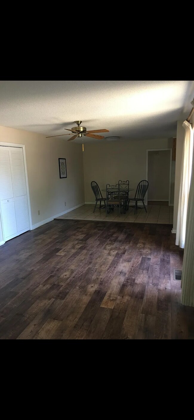 Building Photo - 4302 Clayrest Dr NW