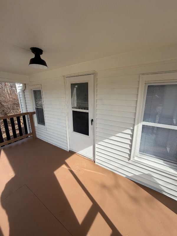 Building Photo - 625 N Main St