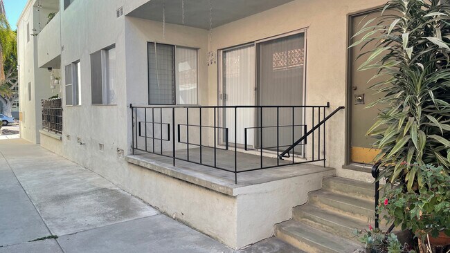 Building Photo - 1034 14th St