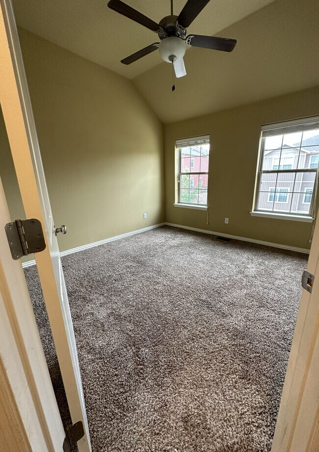 Building Photo - 2803 W Cottonwillow Way