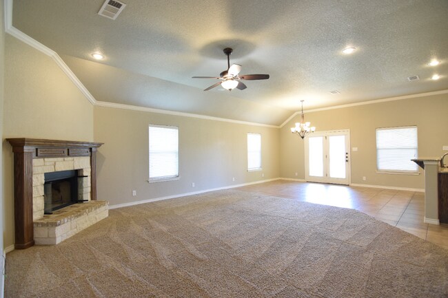 Building Photo - 176 Presa Dr