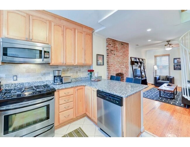 Building Photo - 1607 Massachusetts Ave SE