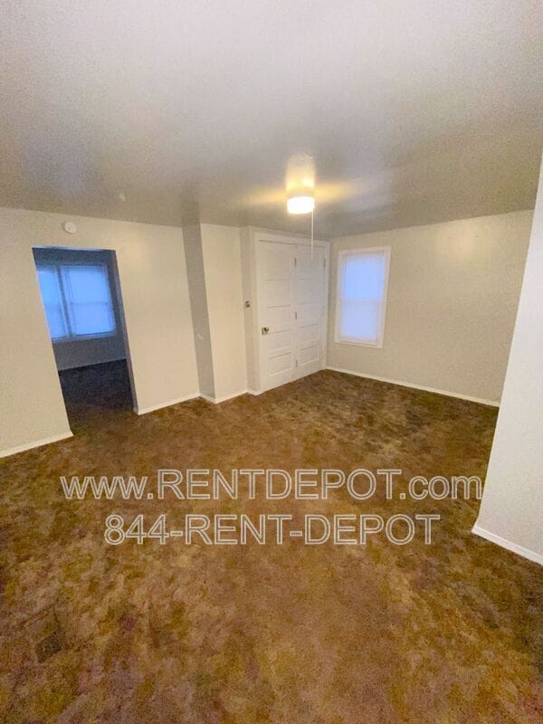 Foto del edificio - 1231 E Illinois St