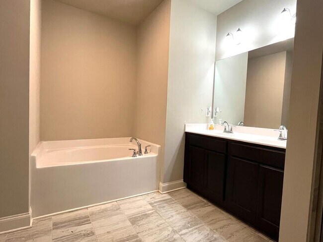 Building Photo - 8319 Stillwater Cir