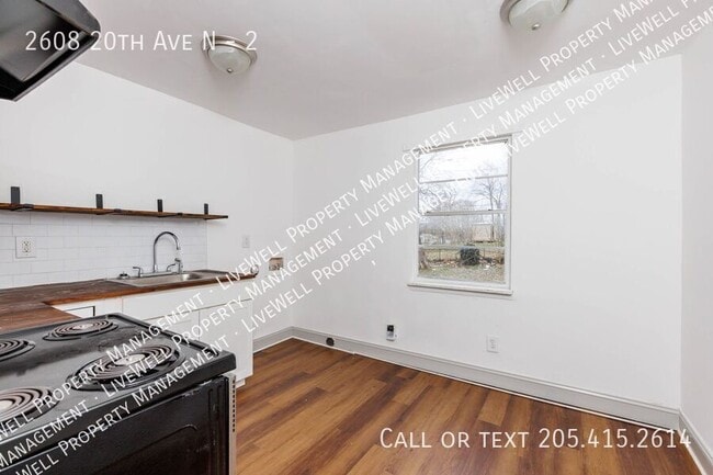 Foto del edificio - 2608 20th Ave N