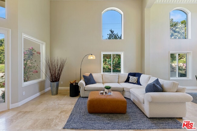 Foto del edificio - 28905 W Beach Ln