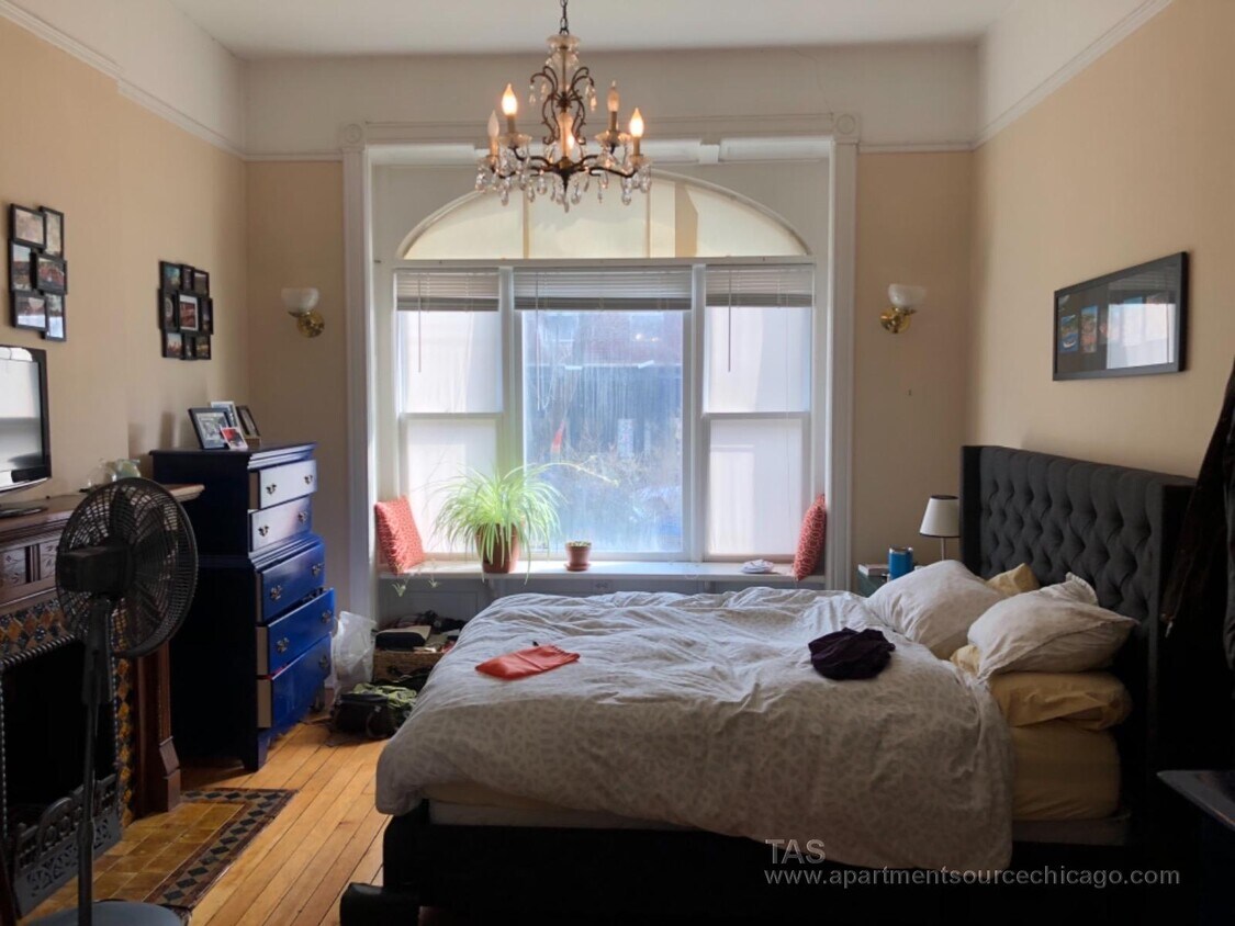 Primary Photo - 718 W Wrightwood Ave