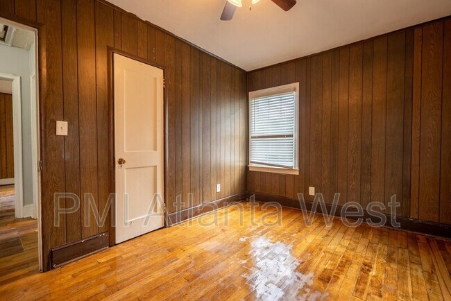 Building Photo - 2990 Jonquil Dr