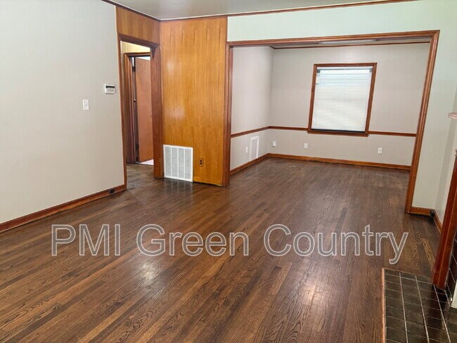 Foto del edificio - 1214 N Quanah Ave