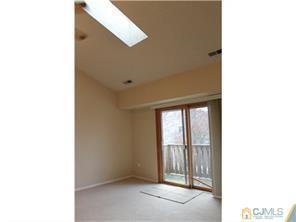 Foto del edificio - 2209 Ravens Crest Dr