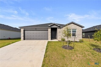 Building Photo - 214 Great Hills Dr