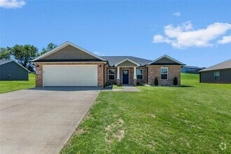 Building Photo - 224 Culloden Moore