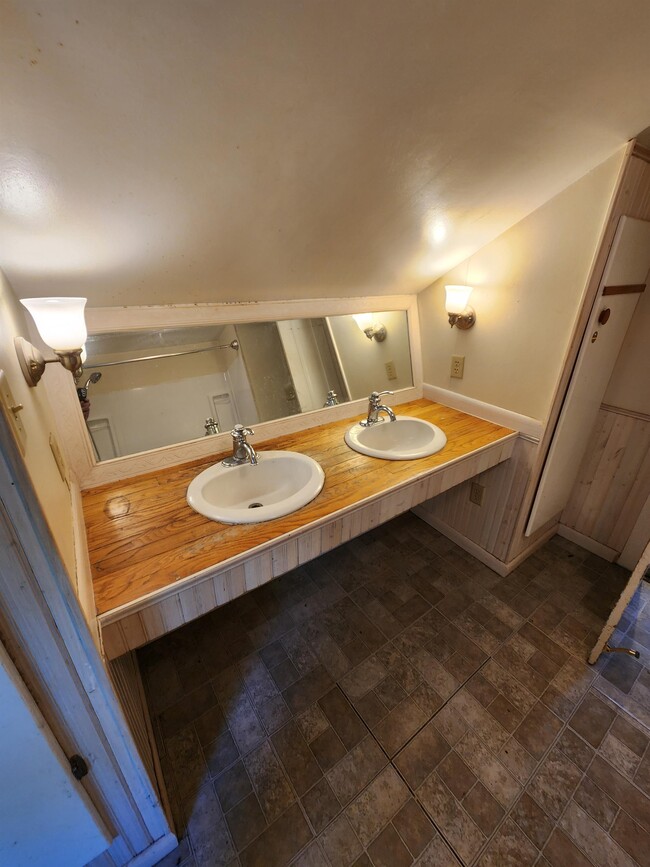 Foto del edificio - 1434 Indiana Ave