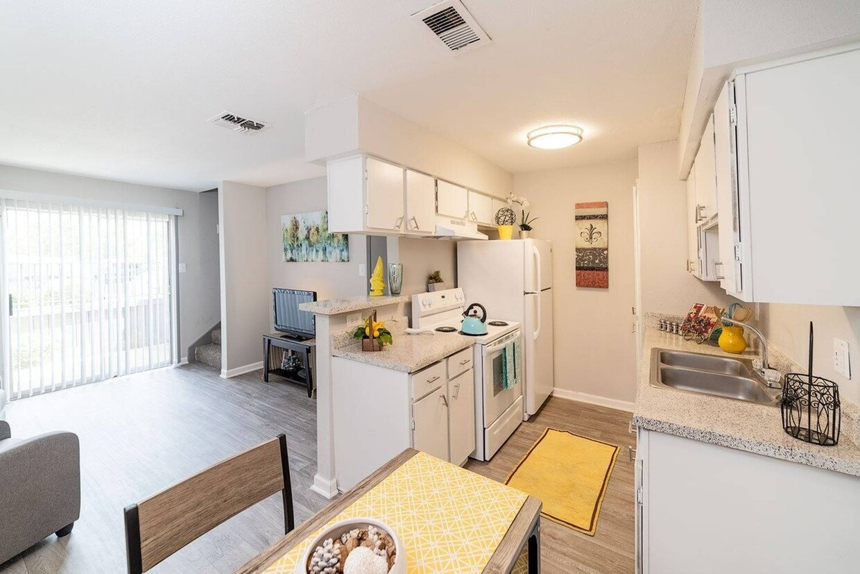 The Grove Victoria Apartments 4405 N Navarro St Victoria, TX