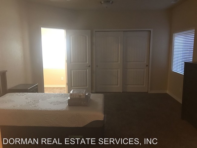 Foto del edificio - 2704 Harvest Ridge Hts
