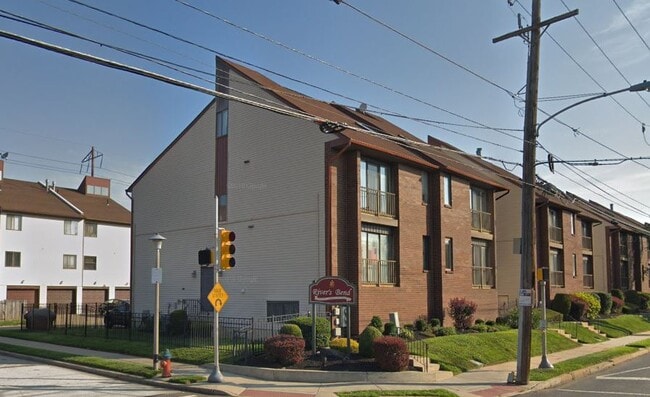 Building Photo - 9541 James St