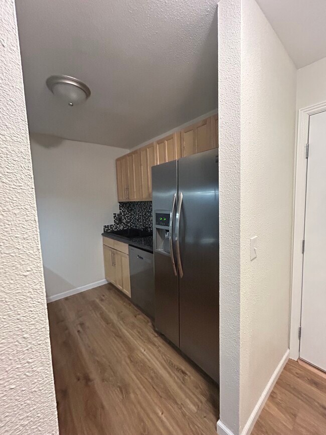 Kitchen - 2707 Valmont Rd