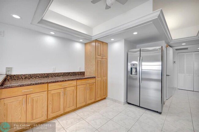 Building Photo - 4900 N Ocean Blvd