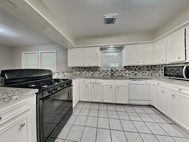 Building Photo - 29623 Raestone St