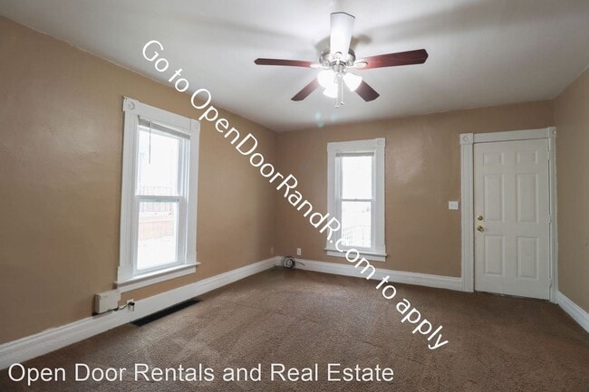 Building Photo - 2 br, 1 bath House - 613 E 9th ST