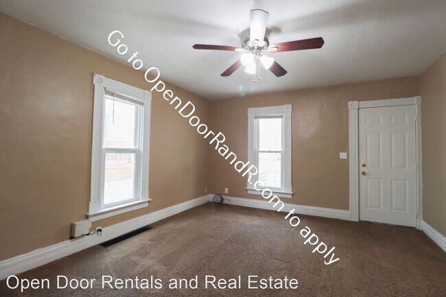 Foto del edificio - 2 br, 1 bath House - 613 E 9th ST