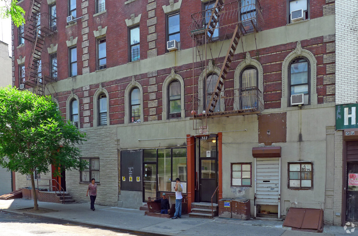 Building Photo - 322 E 117th St