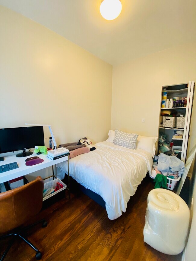 Foto del edificio - 2246 W Armitage Ave