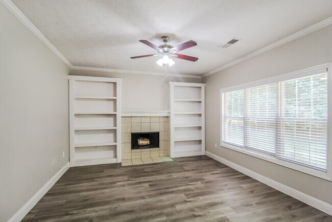 Foto del edificio - 375 Wisteria Blvd