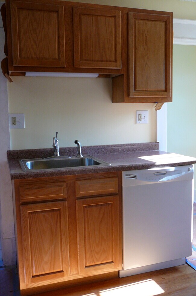 Foto del edificio - 2218 Buchanan St NE