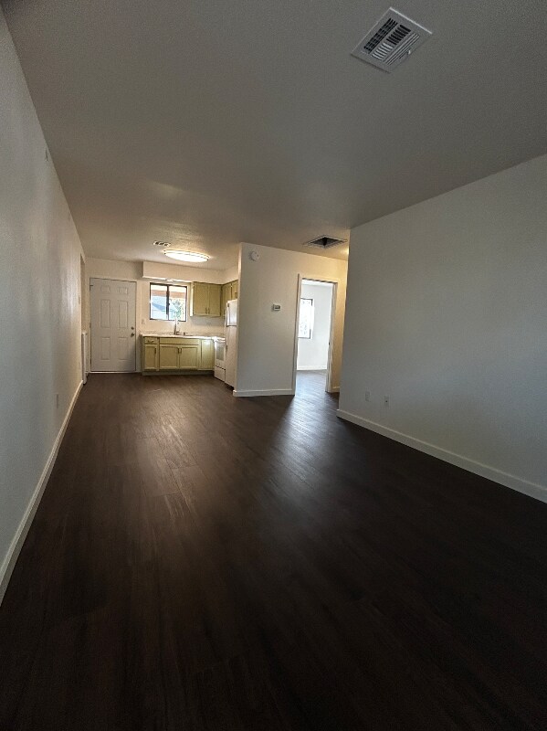 Foto del edificio - 3184 N Corrine Dr