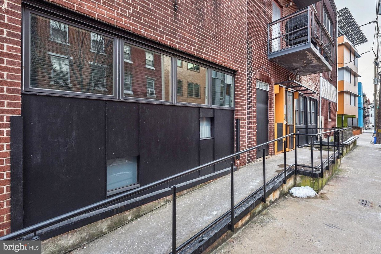 144 W Laurel St Unit 303, Philadelphia, PA 19123 Room for Rent in Philadelphia, PA