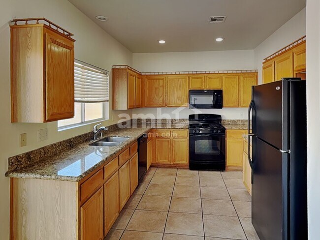 Foto del edificio - 9876 Vermillion Cliffs Ave