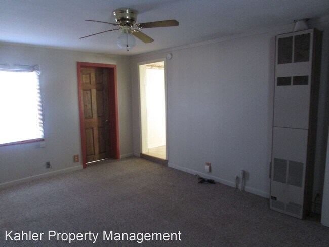 Foto del edificio - 1 br, 1 bath House - 27 Monroe St