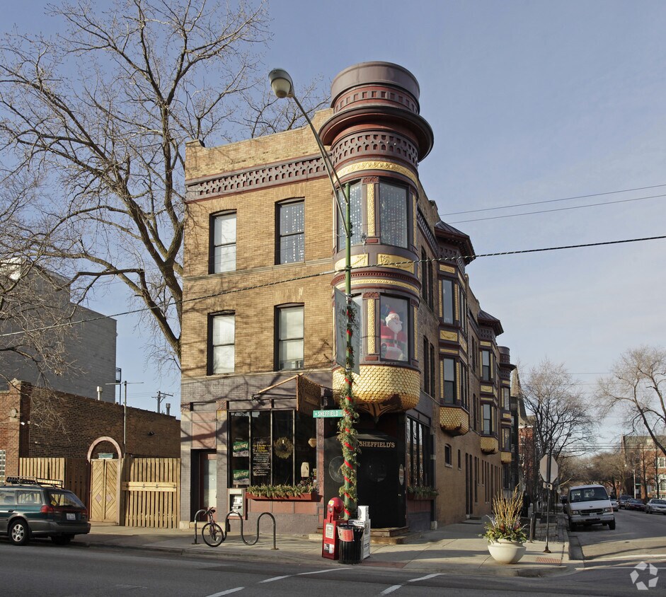 Primary Photo - 3258 N Sheffield Ave