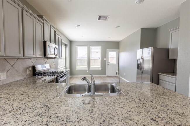 Foto del edificio - 25507 Burnett Ranch Ln