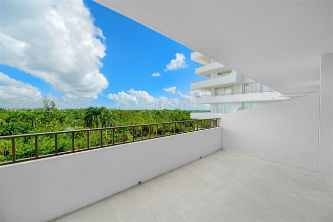 Foto del edificio - 155 Ocean Ln Dr