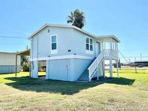 Building Photo - 1106 Gulfview St