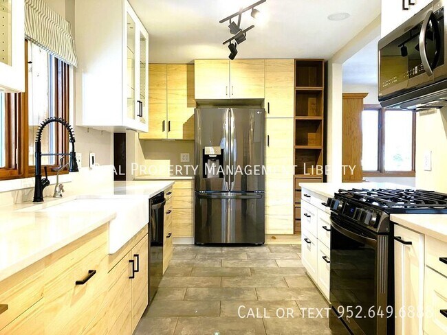 Building Photo - Modern Elegance in River Hills: Luxurious ...