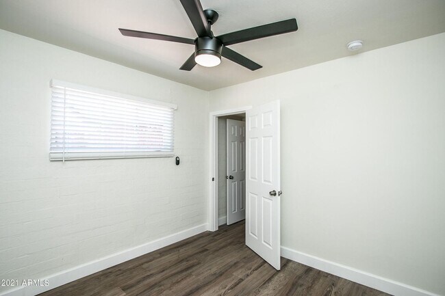 Foto del edificio - FREE RENT ON APPROVED CREDIT INTERESTED?   DOWN TOWN HISTORICE DISTRICT.