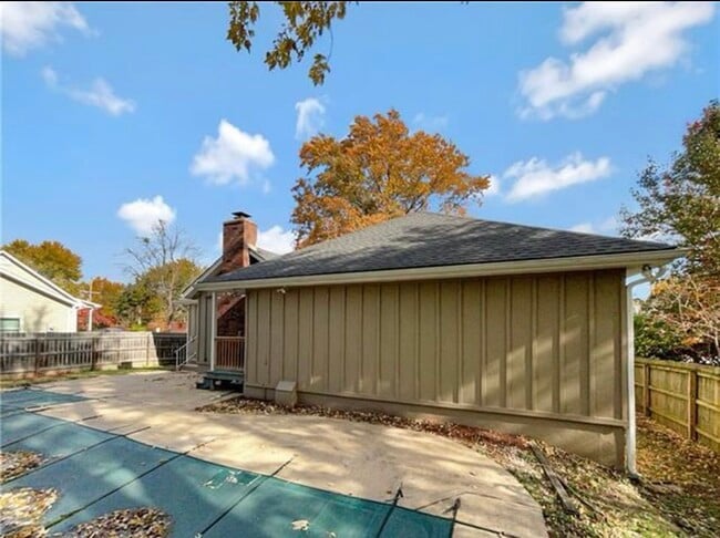 Building Photo - 7704 Westridge Rd