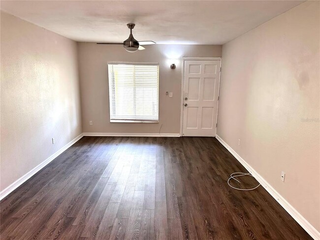 Foto del edificio - 3206 W Azeele St