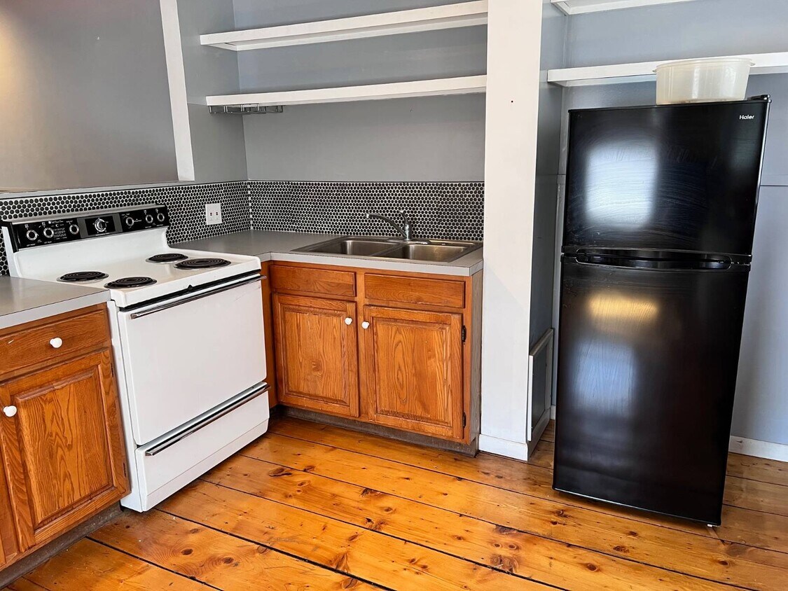 Foto principal - 137 S Ferry St
