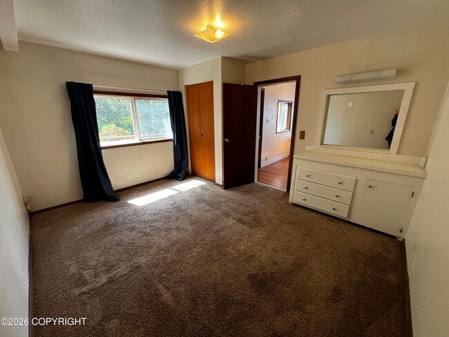 Building Photo - 675-677 Sunset Dr