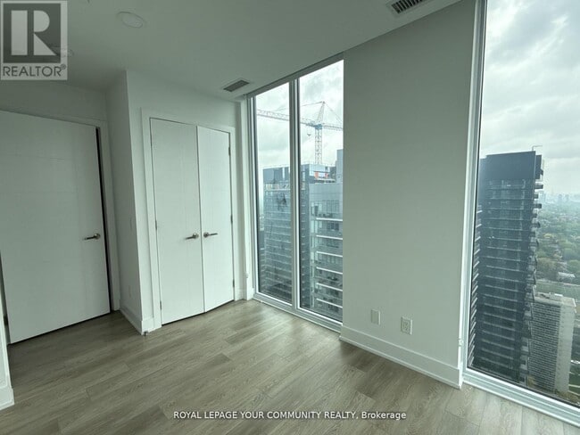 Building Photo - 200 Redpath Ave