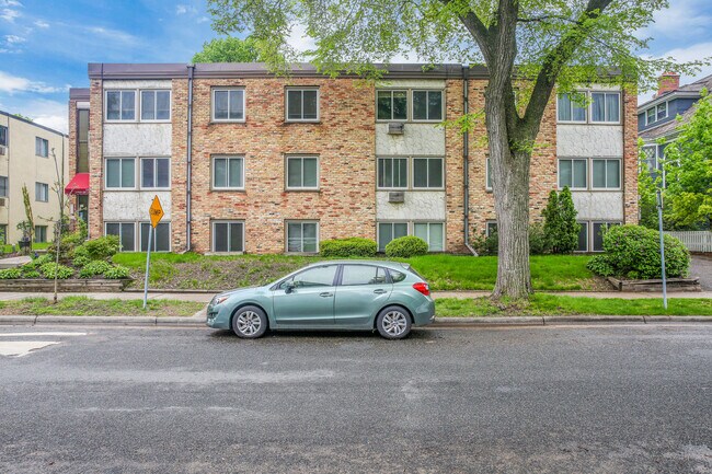 Foto del edificio - 2212 Aldrich Ave S